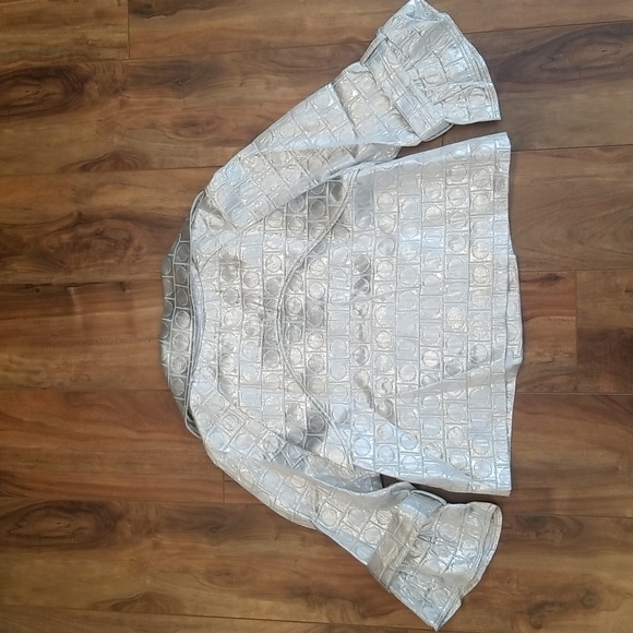 Cache Cropped Jacket Size Medium - Picture 2 of 4